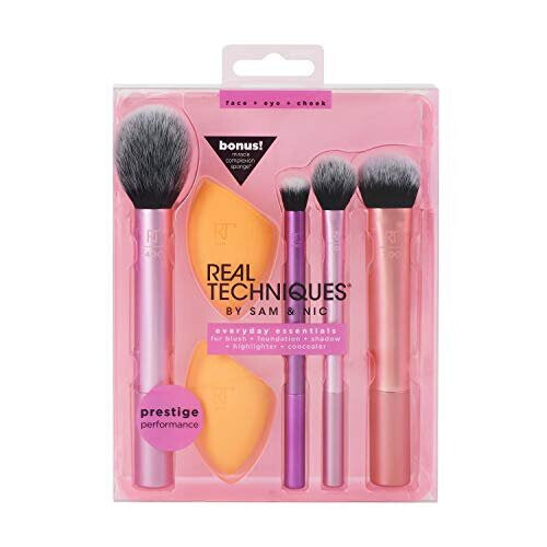 Real Techniques Everyday Essentials Plus with Bonus Miracle Complexion Sponge - Amazon Exclusive