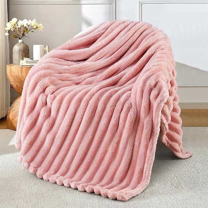 Exclusivo Mezcla Fleece Throw Blanket for Couch, Super Soft Striped Jacquard Bed Blanket, Lightweight Fuzzy Cozy for All Seasons, 127x152 CM, Pink