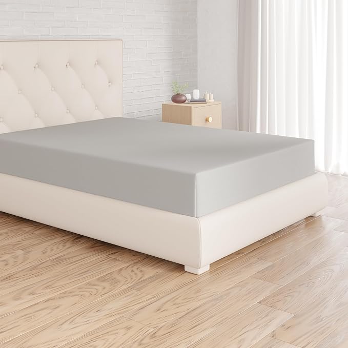 Amazon Basics Bedding Soft Microfibre Emperor Fitted Sheet with 12 inch (30 cm) Deep Pocket, 200 x 200 cm, Light Grey