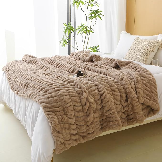 Faux Rabbit Fur Luxury Plush Sherpa Throw Blanket Reversible Fuzzy Warm Cozy Fluffy Fur Blanket for Bed Sofa Couch Home Decor (Coffee-2, 150 * 200cm)