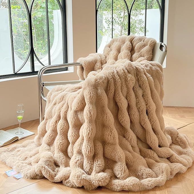 Faux Rabbit Fur Luxury Plush Sherpa Throw Blanket Reversible Fuzzy Warm Cozy Fluffy Fur Blanket for Bed Sofa Couch Home Decor (Coffee, 150 * 200cm)