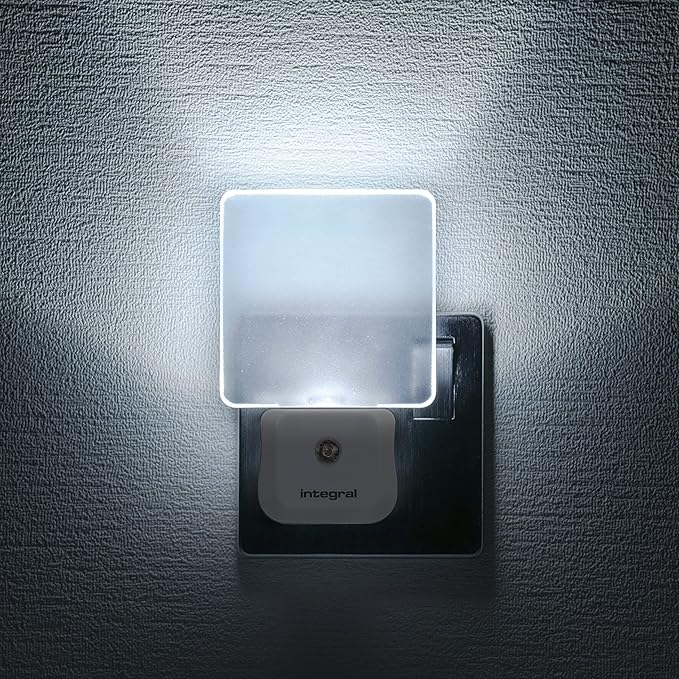 Integral LED Auto Sensor Night Light, Plug in Wall with Dusk to Dawn Photocell for Hallways, Stairs, Bedrooms, Landings, Children’s Room, Baby, Infants Nursery, Kitchen, Acrylic, 0.6 W, 1-pack
