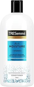 TRESemmé Moisture Rich Conditioner with vitamin E for dry, damaged hair 900 ml