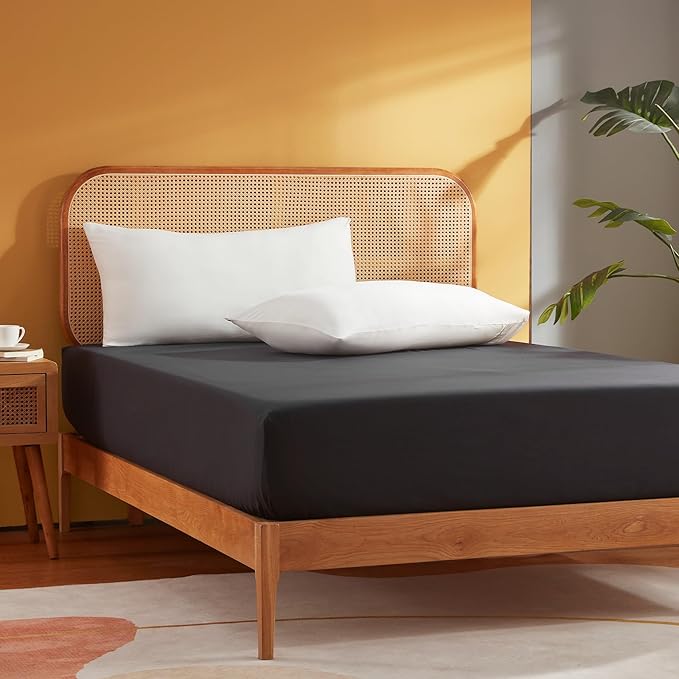 Sonive Double Fitted Sheet, Brushed Polyester Wrinkle-Resistant, Hotel Quality, 30 CM Deep Pocket, Non Slip, Black, 135 x 190 + 30cm