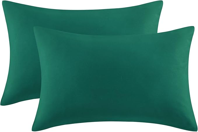 Aisbo Green Pillow Cases 2 Pack - Dark Green Standard Plain Pillowcases Set of 2, Soft Microfiber Pillow Cover with Envelope Closure 50x75 cm