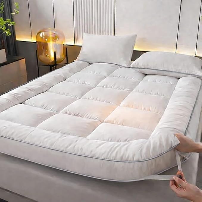 Mattress Topper Single Bed - Extra Thick 4 Inches / 10cm Bounce Back with Elasticated Corner Straps Ultra Soft and Breathable, Hypoallergenic Comfy Bed Mattress Toppers (Single)
