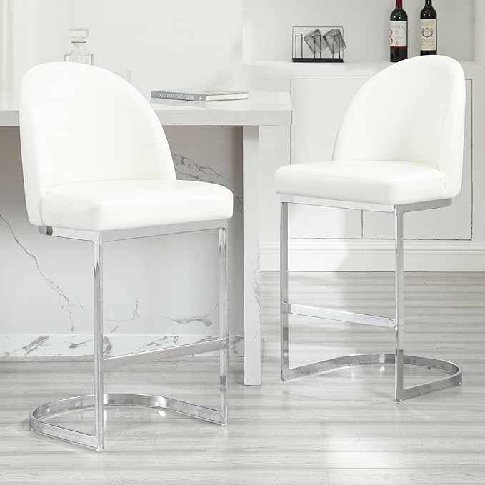 Bekrvio Breakfast Bar Stools Set of 2 with Arms, 65CM Kitchen Island Stools for Kitchen Counter, 8CM Thick Upholstered Faux Leather Kitchen Stool with Scalloped Backs for Dining