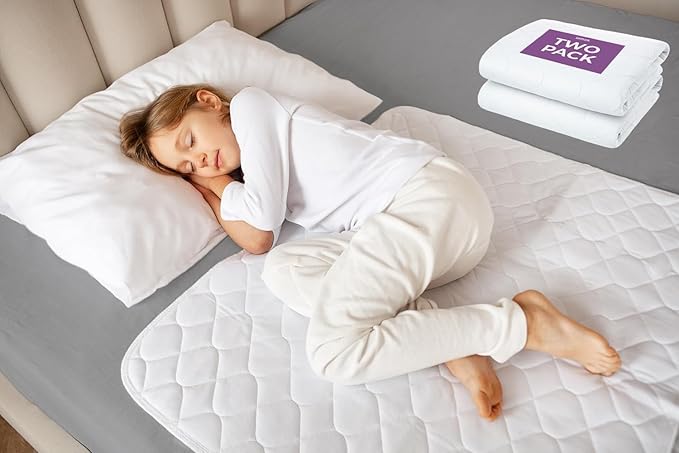 Lynmark® 2x Toddler Potty Training Bed Pads - Soft Waterproof Bedwetting Pee Protector Mat for Kids - Multi-Layer Non-Slip Washable Incontinence Mattress Sheet Absorbs Up to 2000ml - 70 x 85cm, White