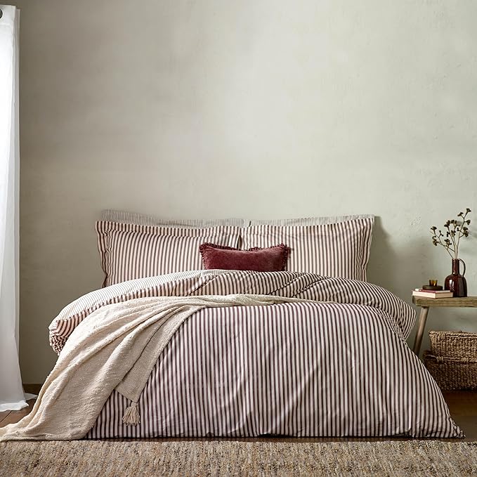 furn. Yard Hebden Mélange Stripe Cotton Duvet Set – Ultra Soft Reversible Striped Bedding (Beetroot – Super King)