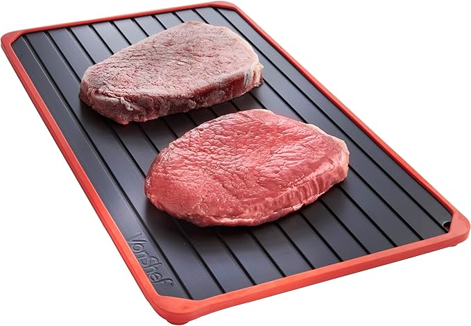 VonShef Defrosting Tray, Large Aluminium Meat Thaw Plate with Grooves & Spill-Proof Silicone Border, Defrosting Board Kitchen Accessories for fast Thawing Frozen Foods, 35cm x 20cm