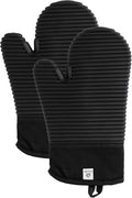 Black Oven Mitts - Pair Of Silicone Oven Gloves UK - Heat Resistant Oven Mitts Kitchen Accessory.