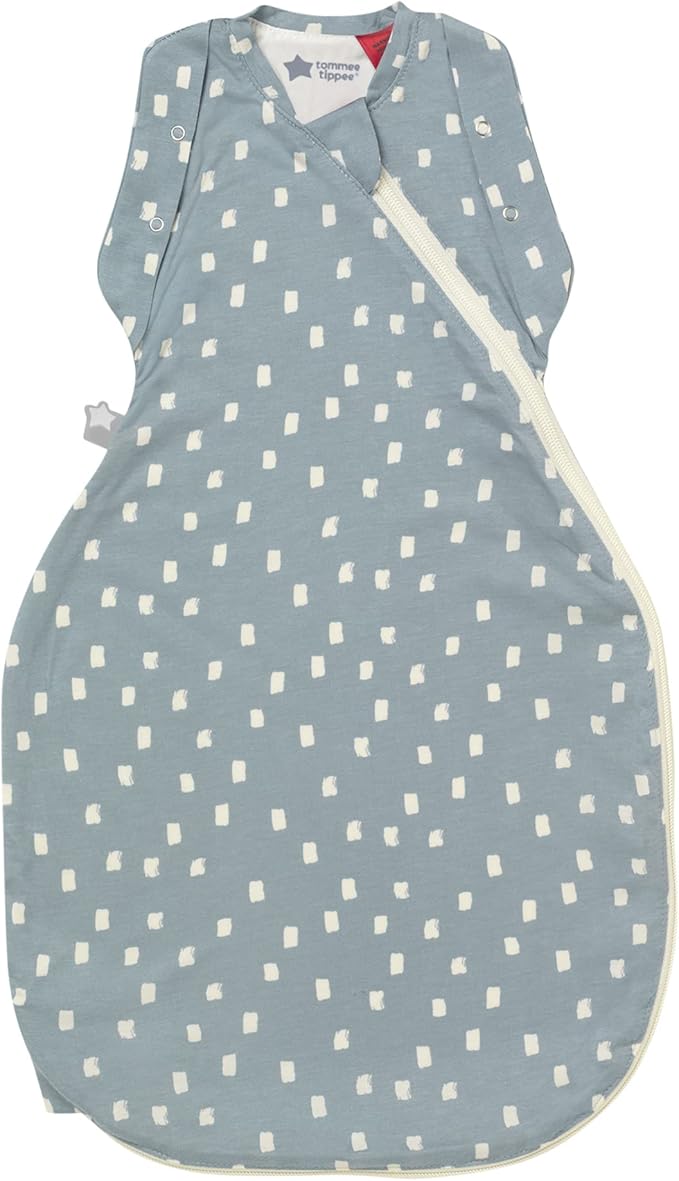 Tommee Tippee Baby Sleeping Bag for Newborns, The Original Grobag Swaddle Bag, Hip-Healthy Design, Soft Bamboo-Rich Fabric, 0-3m