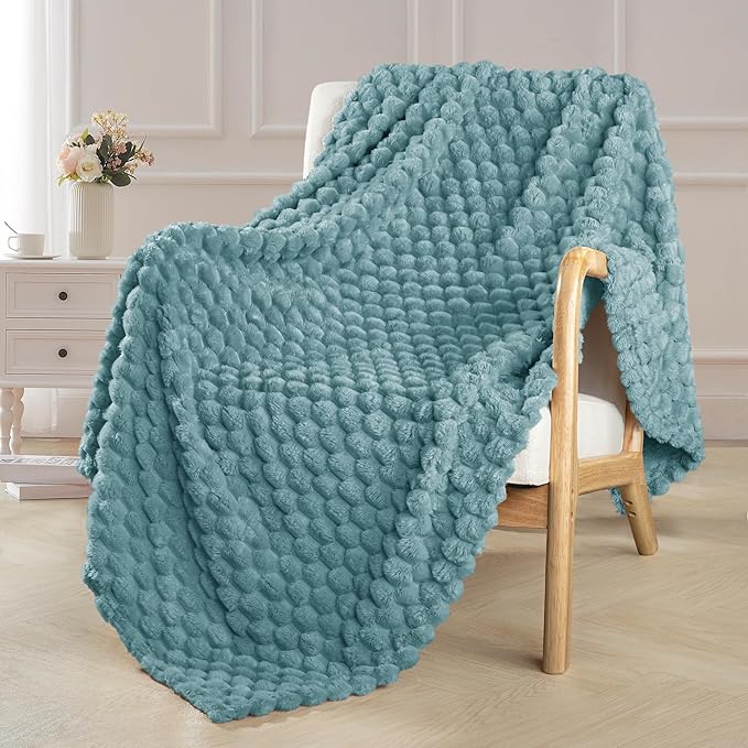 Exclusivo Mezcla Extra Large Soft Fleece Throw Blanket, 127x178 CM Stylish Jacquard Throw Blanket for Sofa, Fuzzy Cozy Lightweight for All Season, Celadon