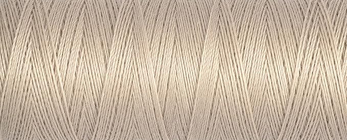 Gutermann Sew All Polyester Thread, 1000Mtr, Beige Bone (0722), 5.5 x 4 x 4 cm