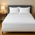 Quilted Double Mattress Protector 30cm Extra Deep Fitted Soft Microfiber Hotel Quality Breathable Anti Allergy Mattress Cover for Comfortable Sleep (137x190cm, White)